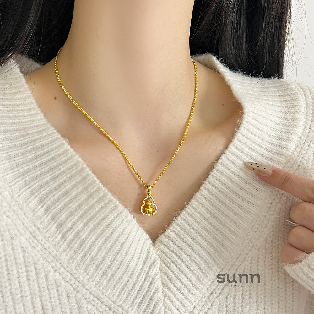 Chloey Fortune Charm Necklace [VKC5ELVY]