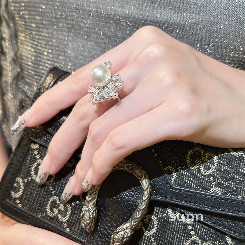 Chrisette Pearl Blossom Ring [M7UMNMNA]