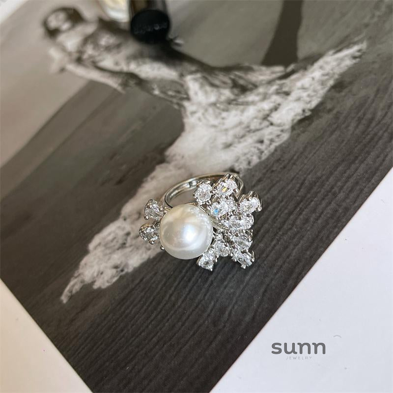 Chrisette Pearl Blossom Ring [R9WOLZ3A]