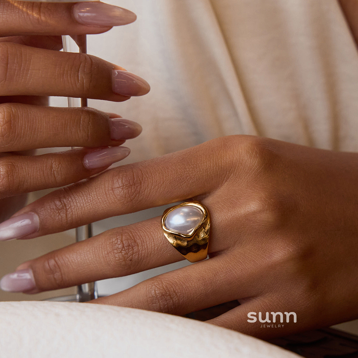 Chrissy Lustrous Pearl Ring [0HBG0OL5]