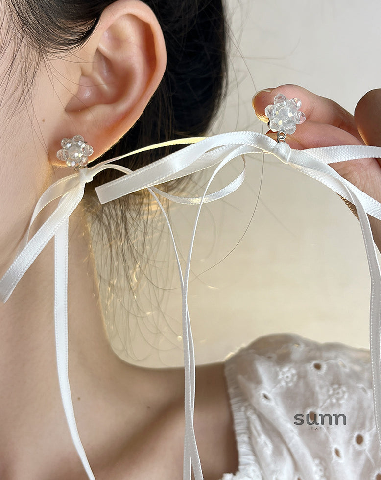 Chrissy Satin Bow Earrings [I63FASC2]