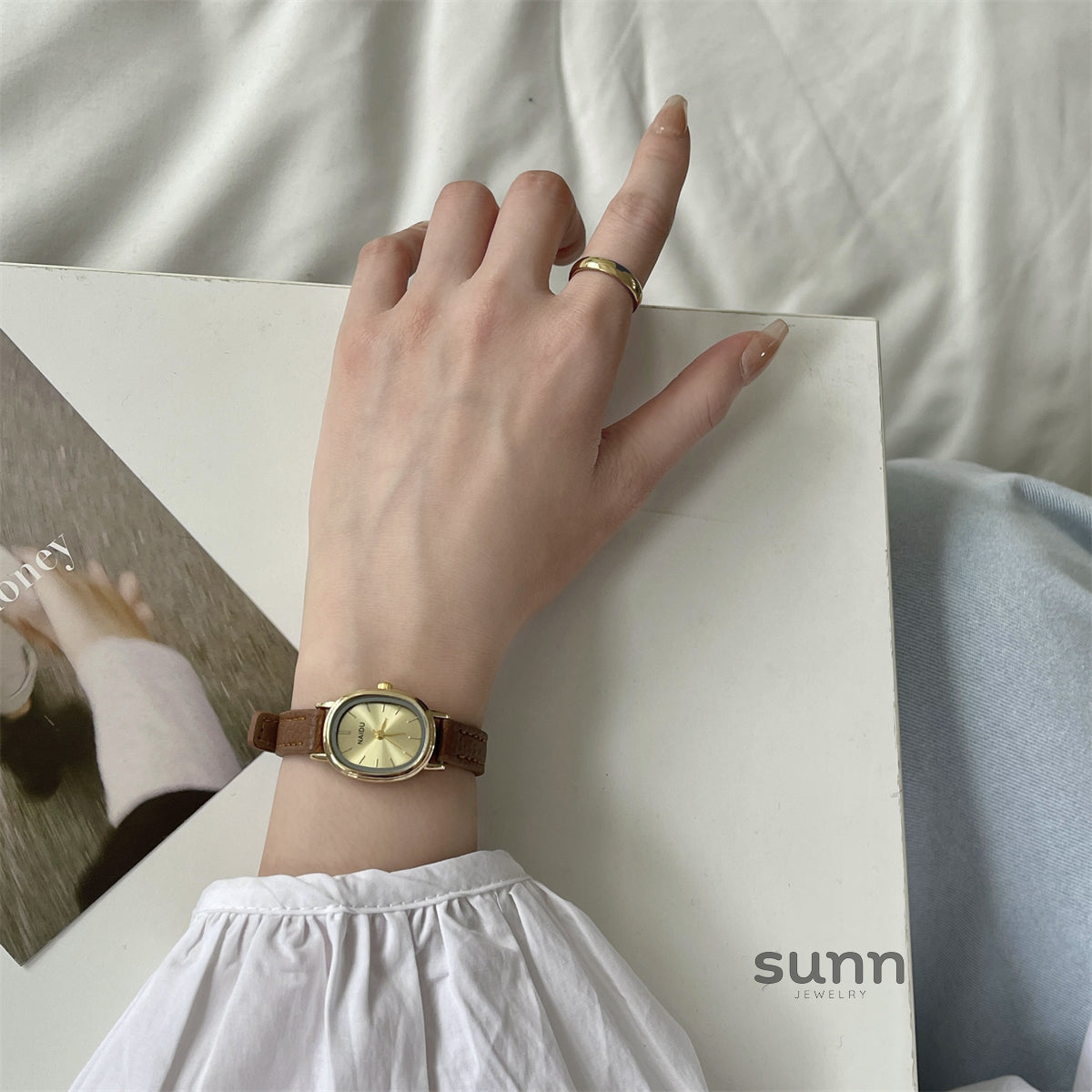 Christabel Oval Mid-Century Watch [ED2KJ0K1]