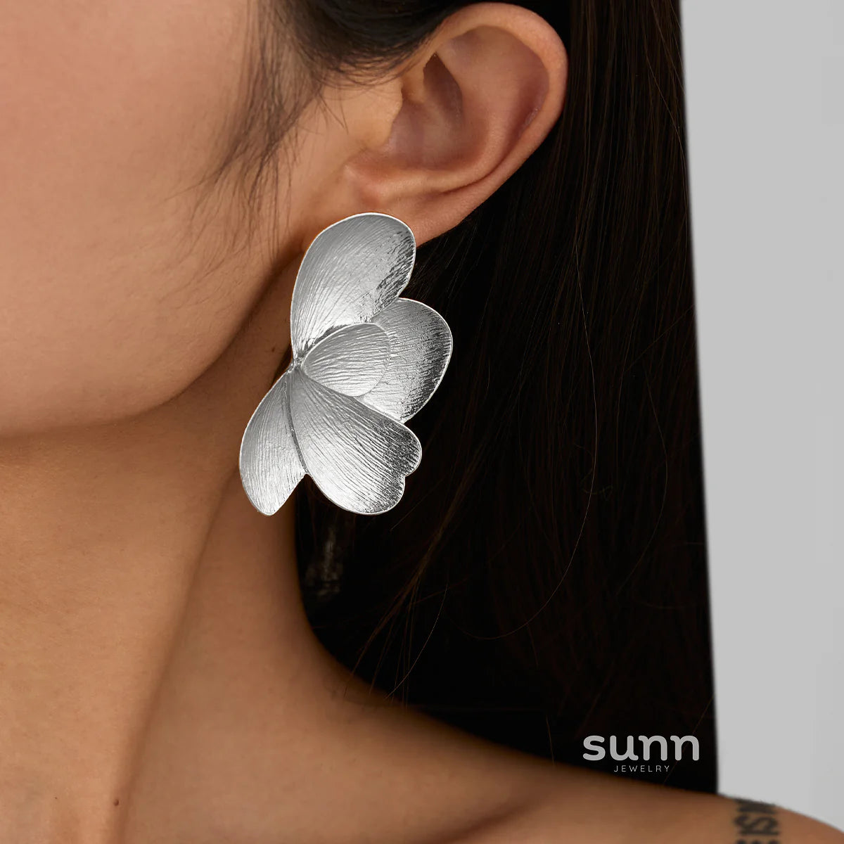 Christianna Linear Petal Studs