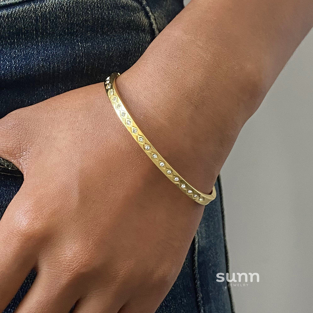 Christianna Zircon Buckle Bracelet [C51XAFFY]