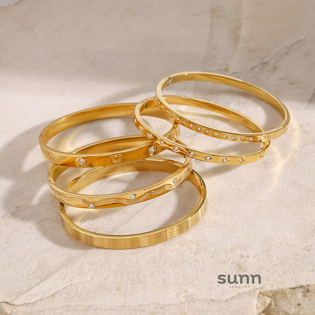 Christianna Zircon Buckle Bracelet [GCX5KVHR]