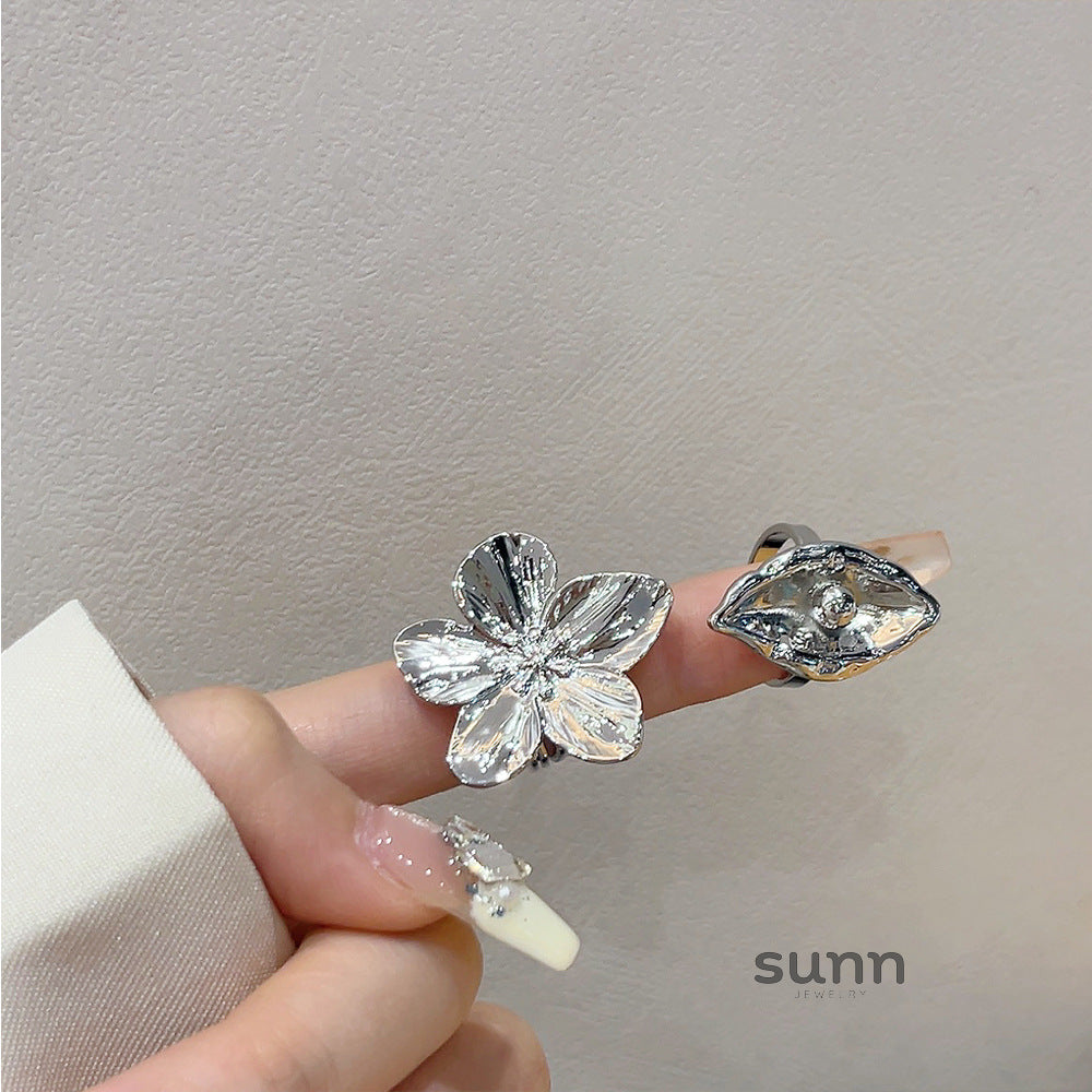 Christy Pleated Floral Ring [1BBCA67B]