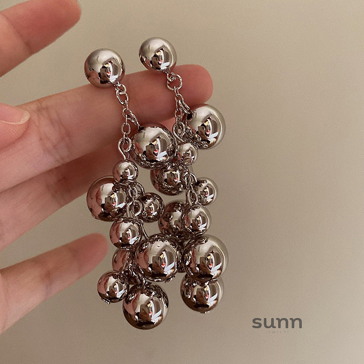 Ciana Sculptural Silver Earrings [8XX58NJX]