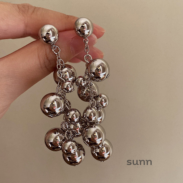 Ciana Sculptural Silver Earrings [4QJ8D2GC]