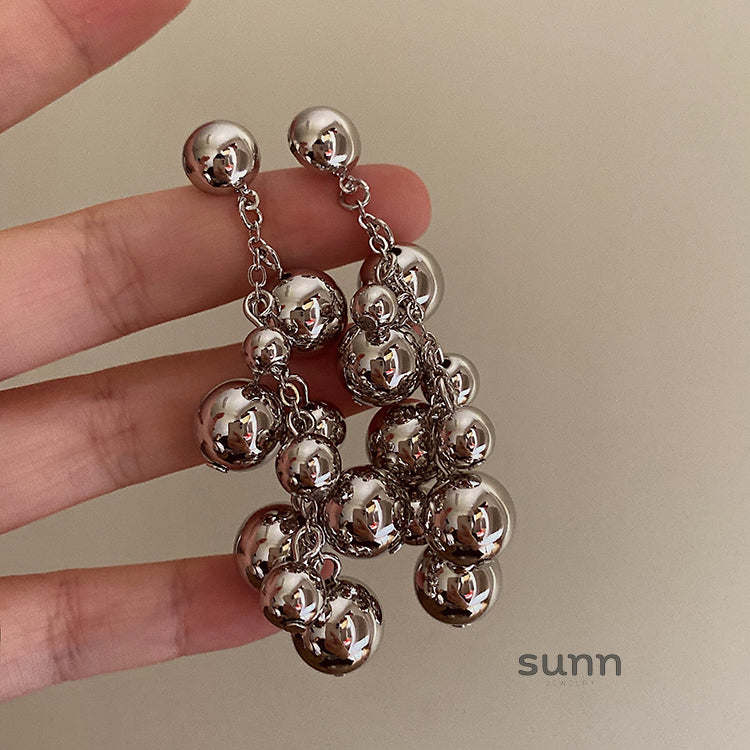 Ciana Sculptural Silver Earrings [T5Y0QOR6]