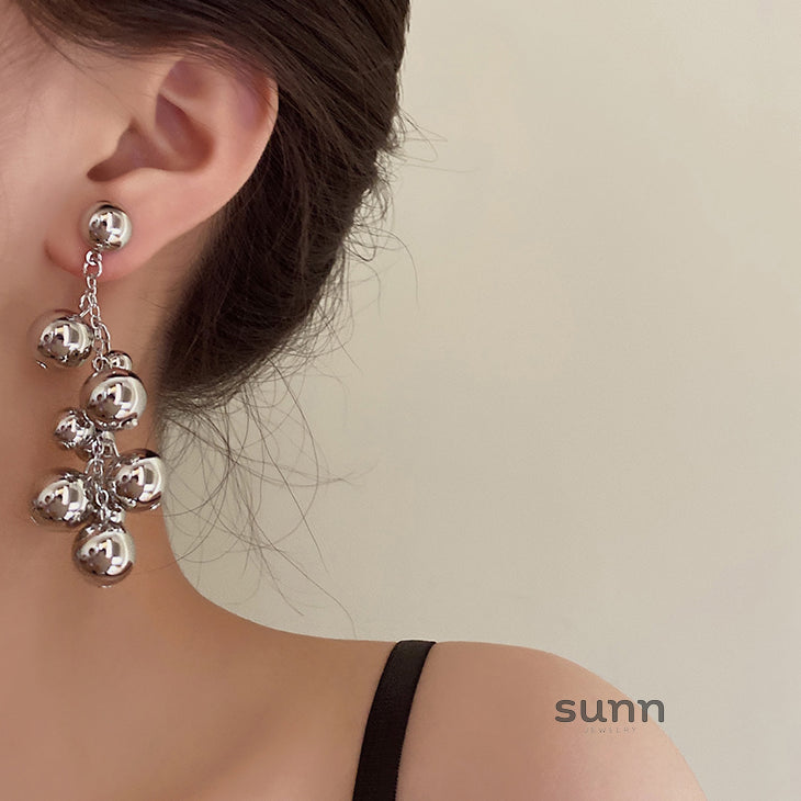Ciana Sculptural Silver Earrings [H5O94C91]
