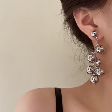 Ciana Sculptural Silver Earrings [IAZ7AZK9]