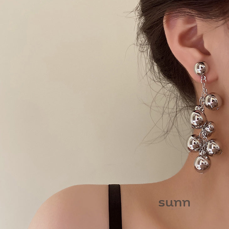 Ciana Sculptural Silver Earrings [OUHV6Q28]