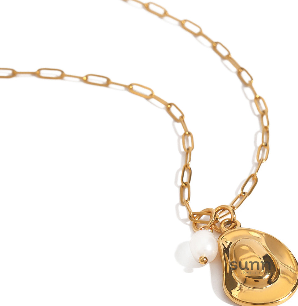 Clair Pearl Cross Necklace [TKM9R484]