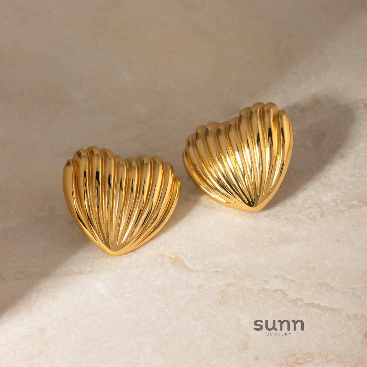 Claire Dainty Heart Studs