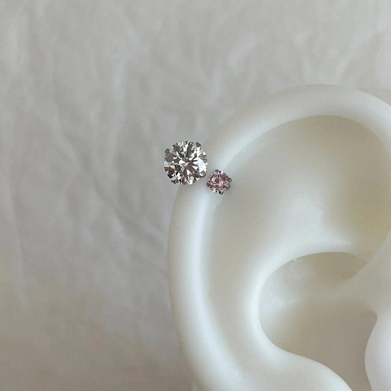 Clara Macaron Horseshoe Studs
