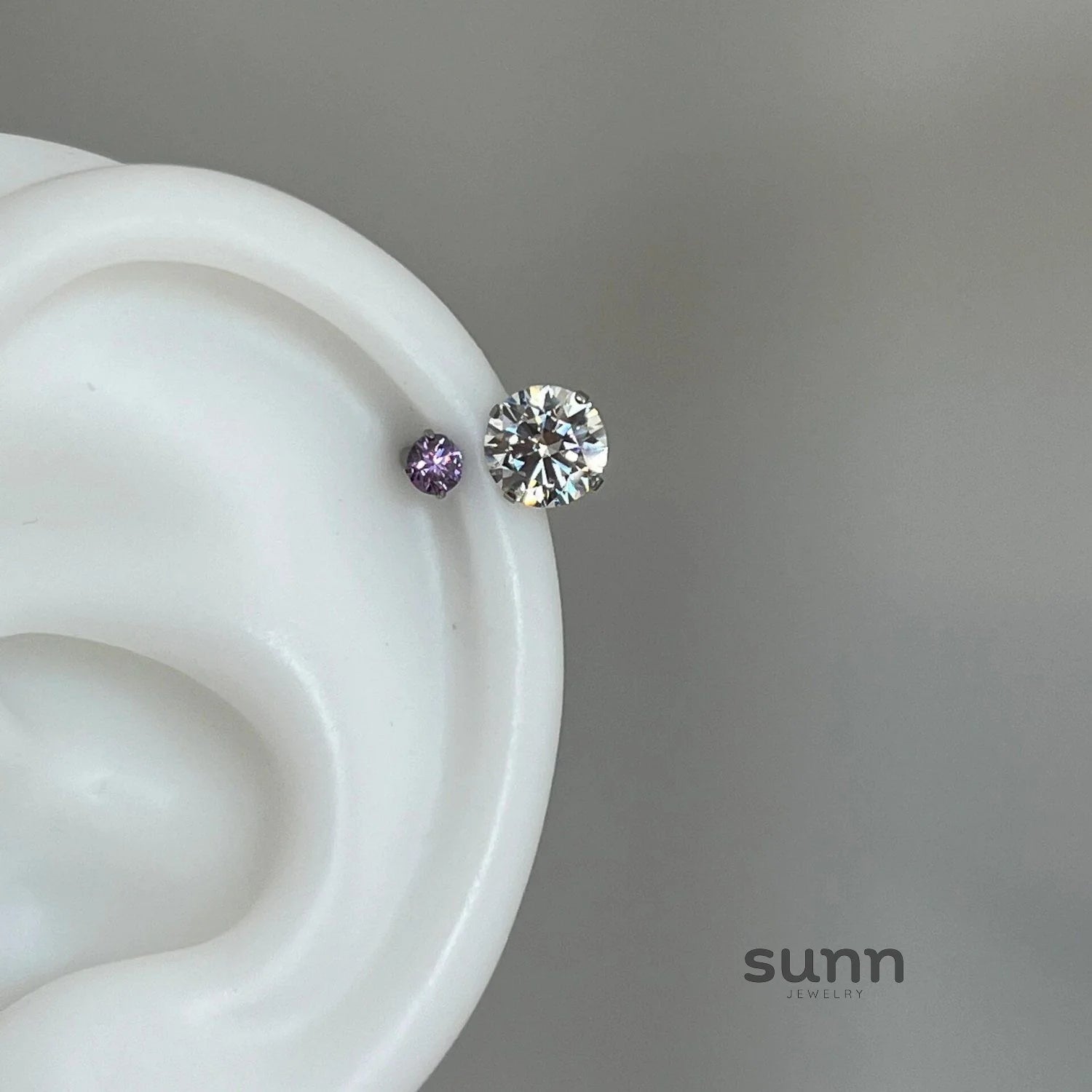 Clara Macaron Horseshoe Studs