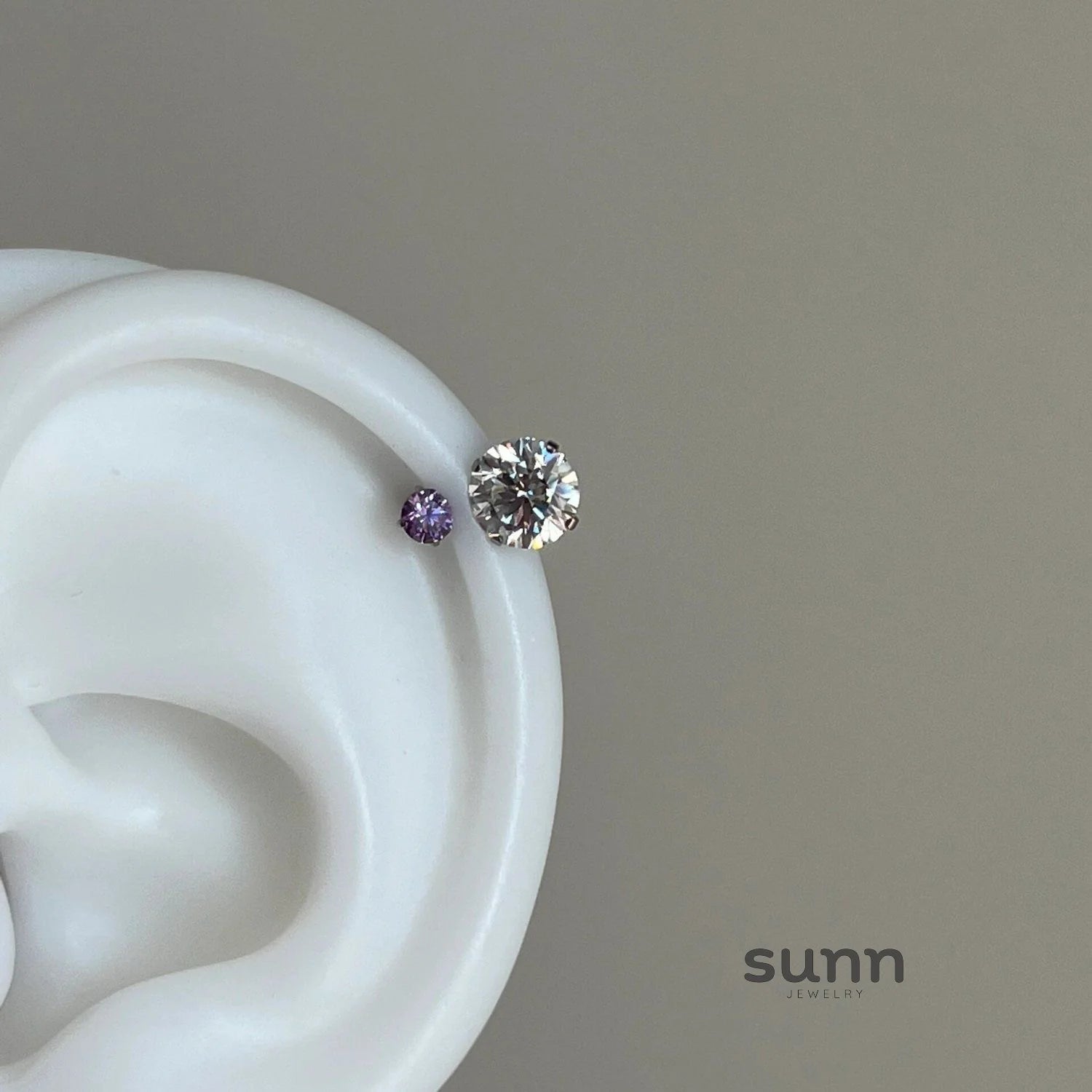 Clara Macaron Horseshoe Studs