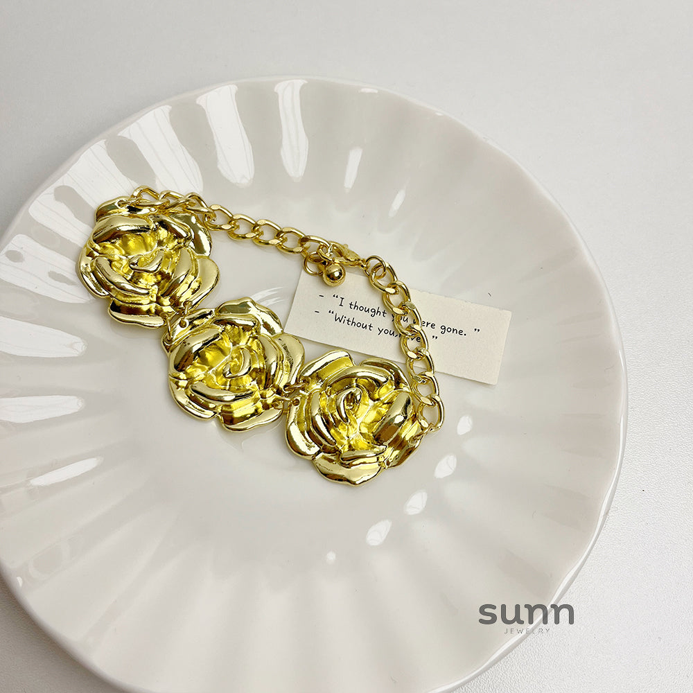 Clarabelle Rose Charm Jewelry [I3GU58XJ]