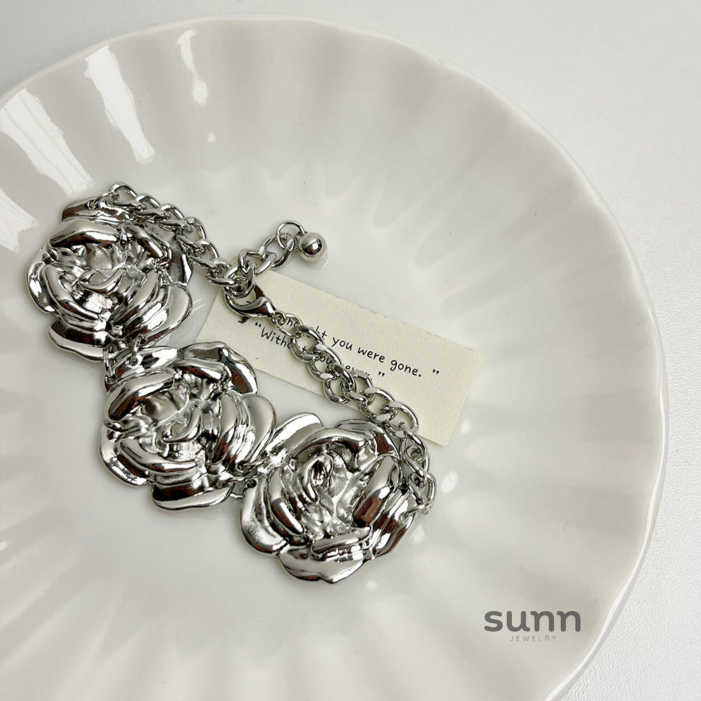 Clarabelle Rose Charm Jewelry [84ITPRIR]