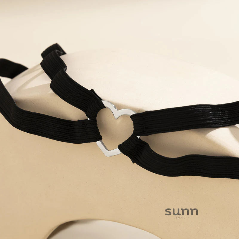 Clarissa Heart Thigh Garter