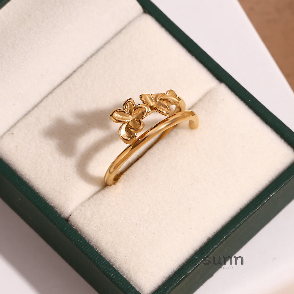 Clarity Golden Bloom Ring [UNLZBS2O]