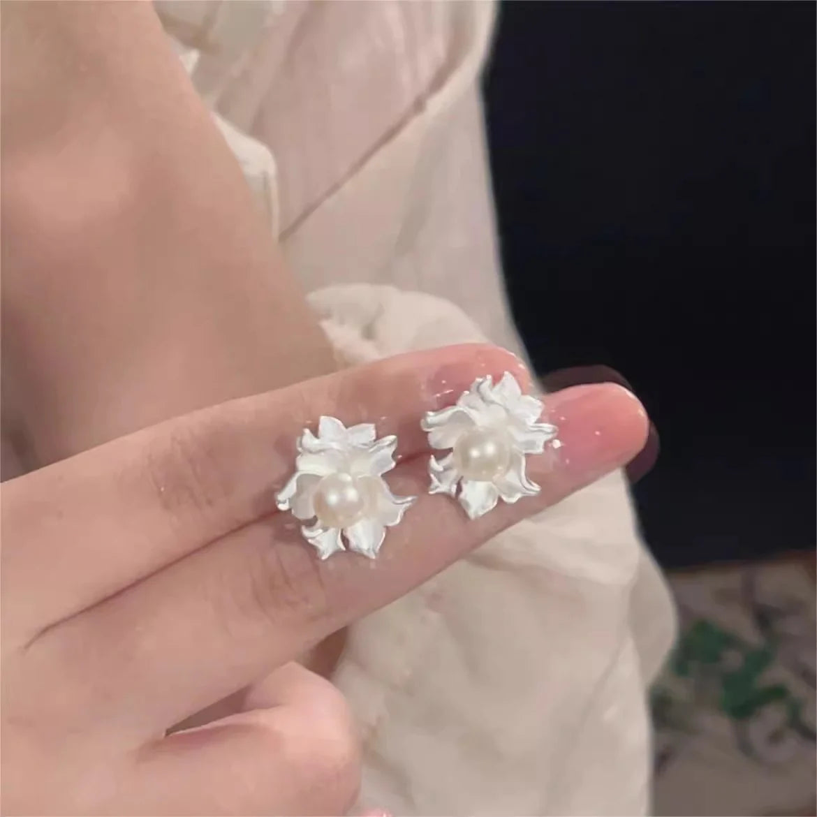 Claudia Jasmine Pearl Earrings