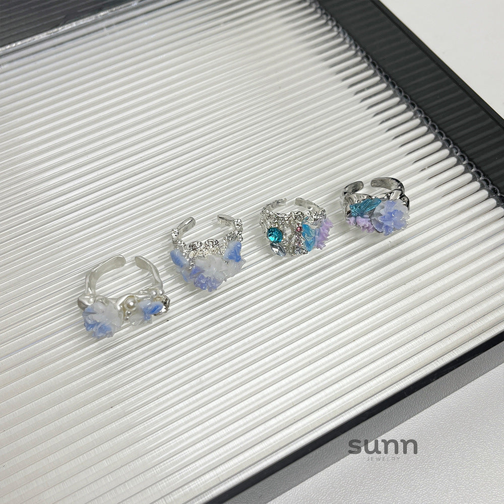 Cleo Gradient Bow Ring [TX874MY7]