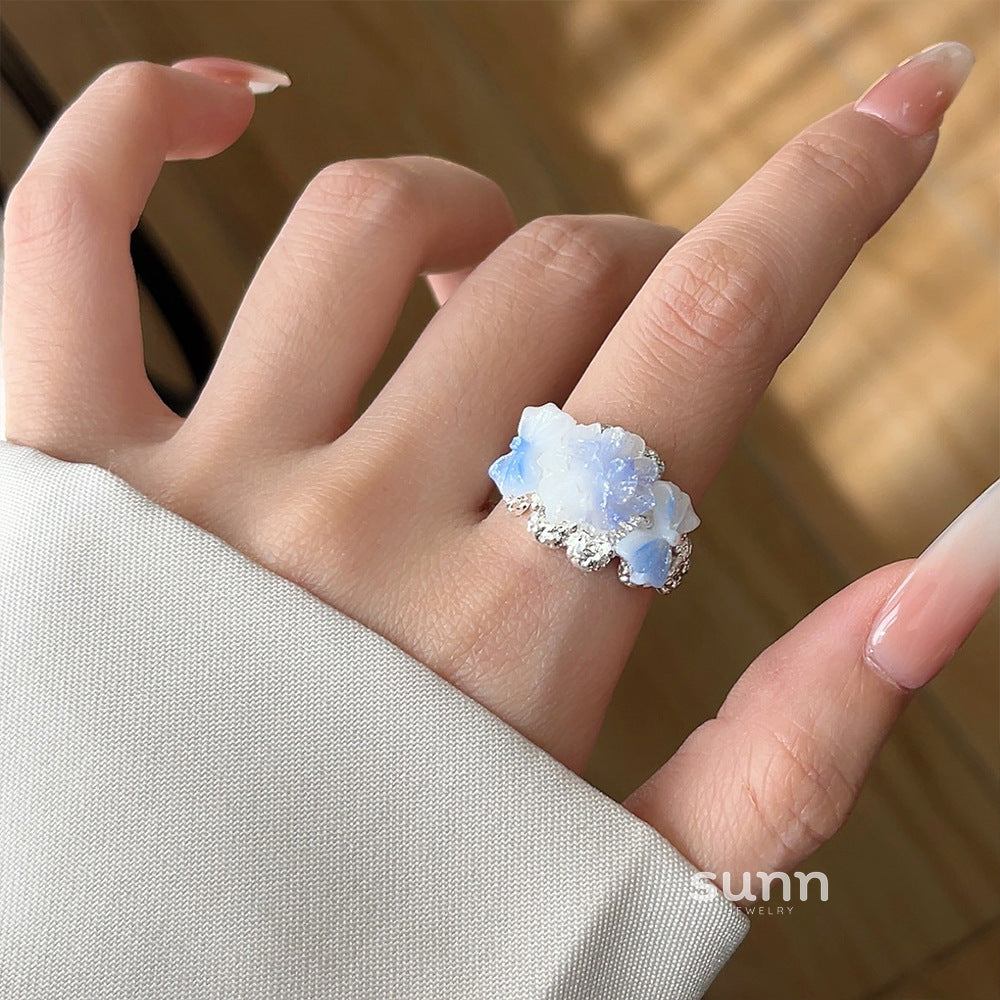 Cleo Gradient Bow Ring [2XWI5GFY]