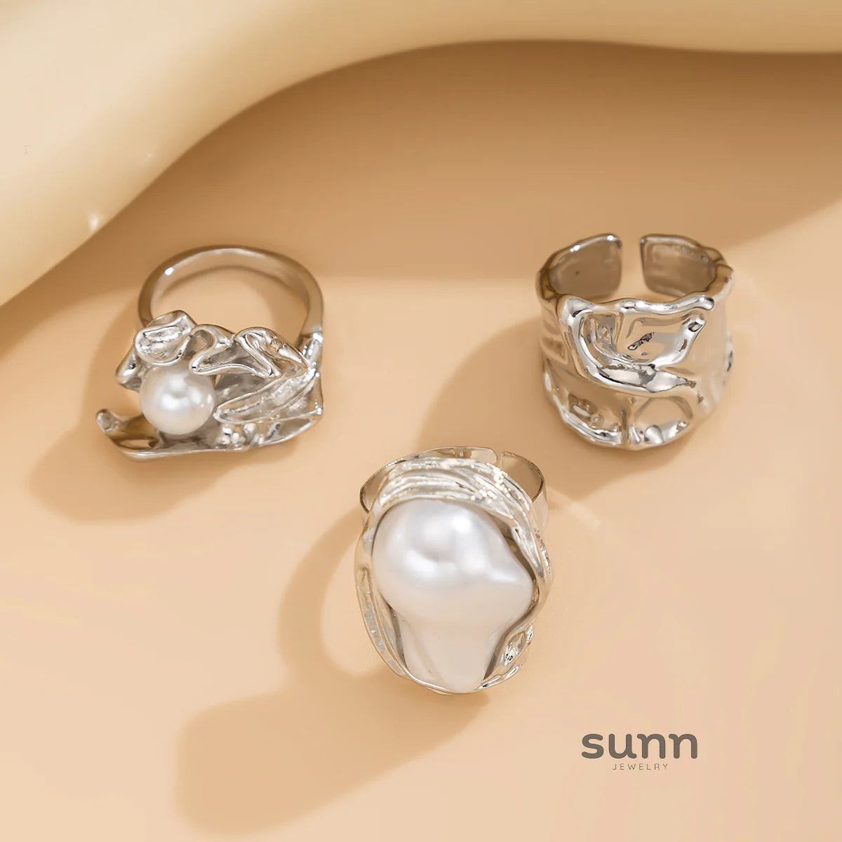 Cleopatra Baroque Pearl Ring Trio