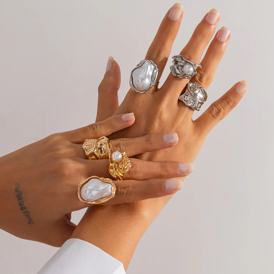 Cleopatra Baroque Pearl Ring Trio