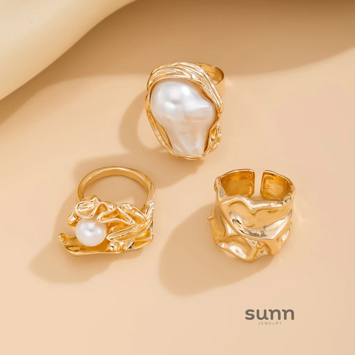 Cleopatra Baroque Pearl Ring Trio