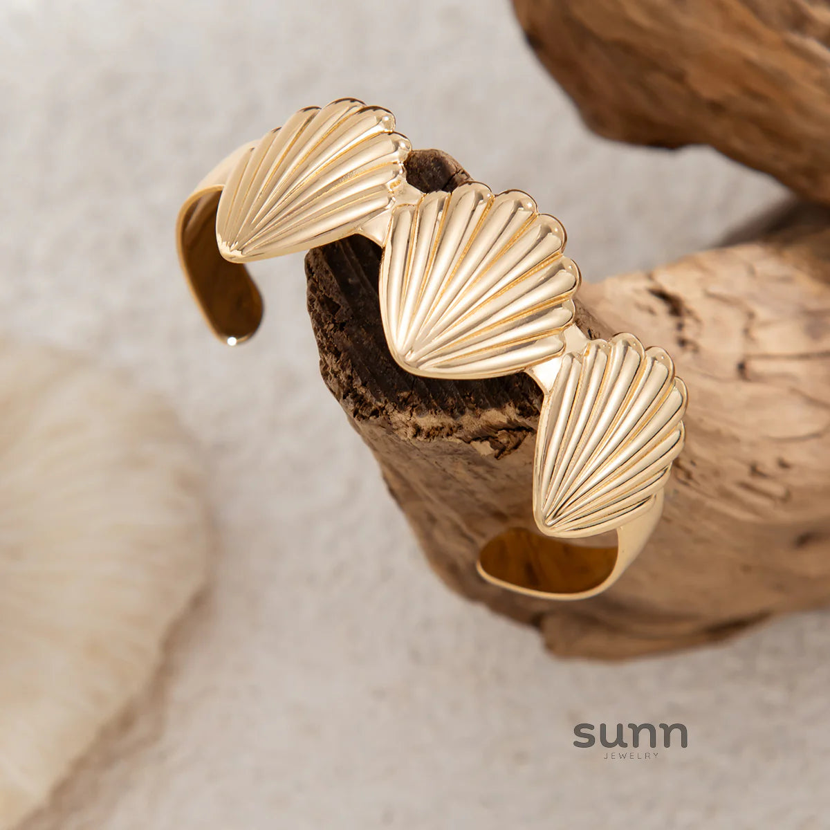 Coco Seashell Cuff Bracelet