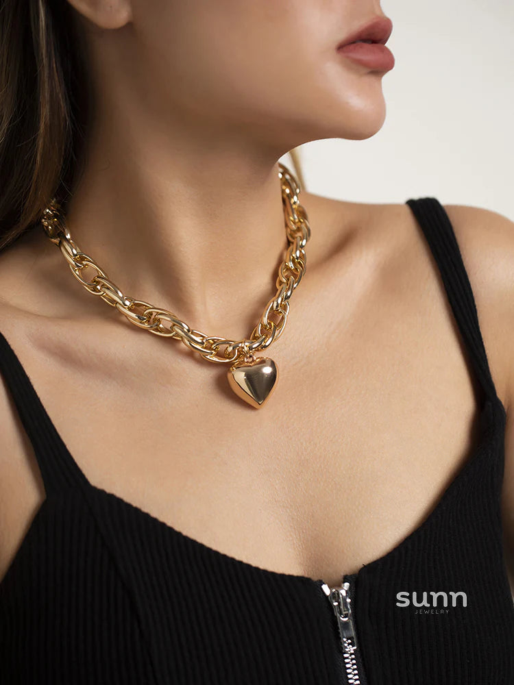 Collyns Chunky Heart Chain Necklace