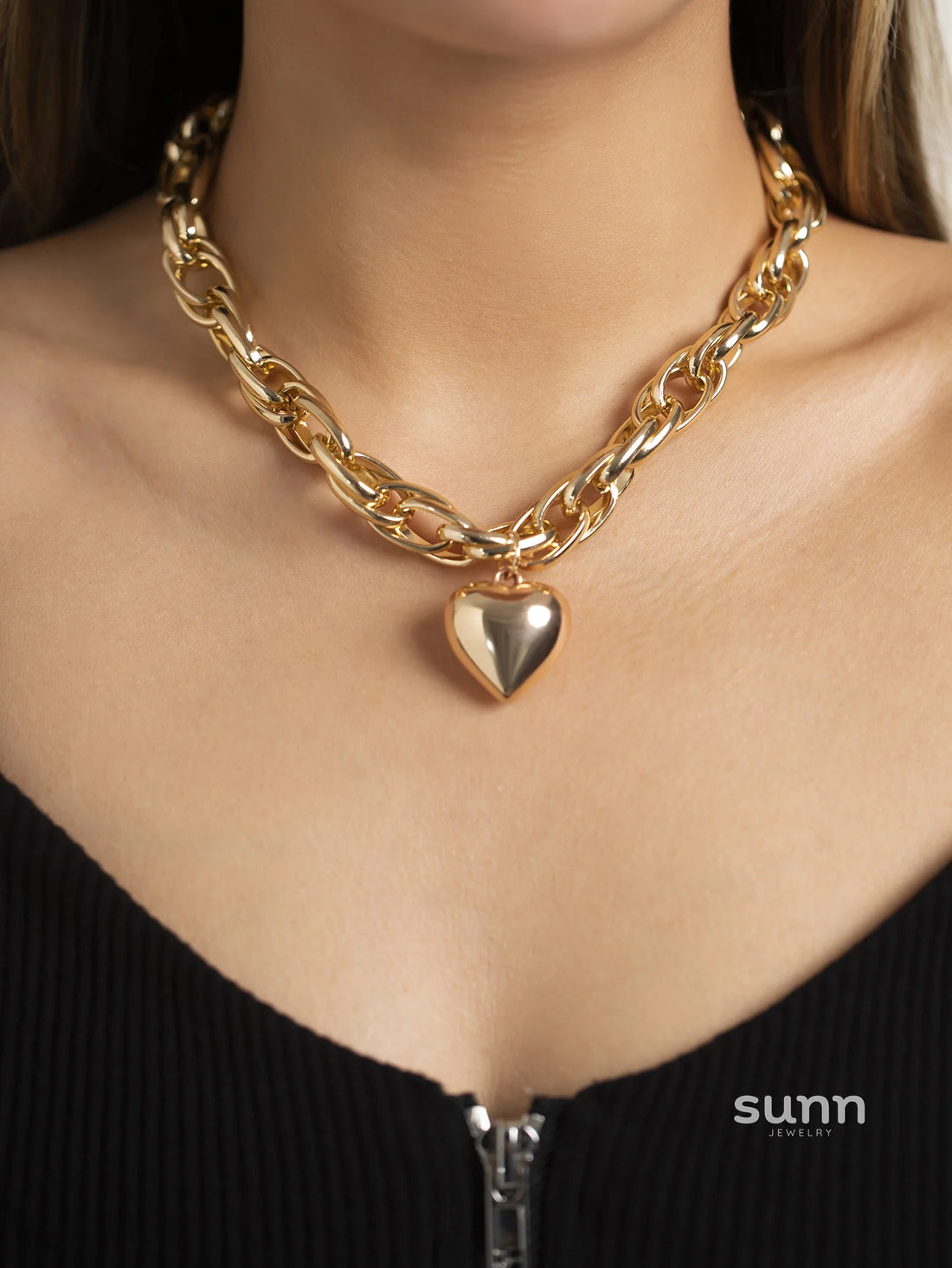 Collyns Chunky Heart Chain Necklace