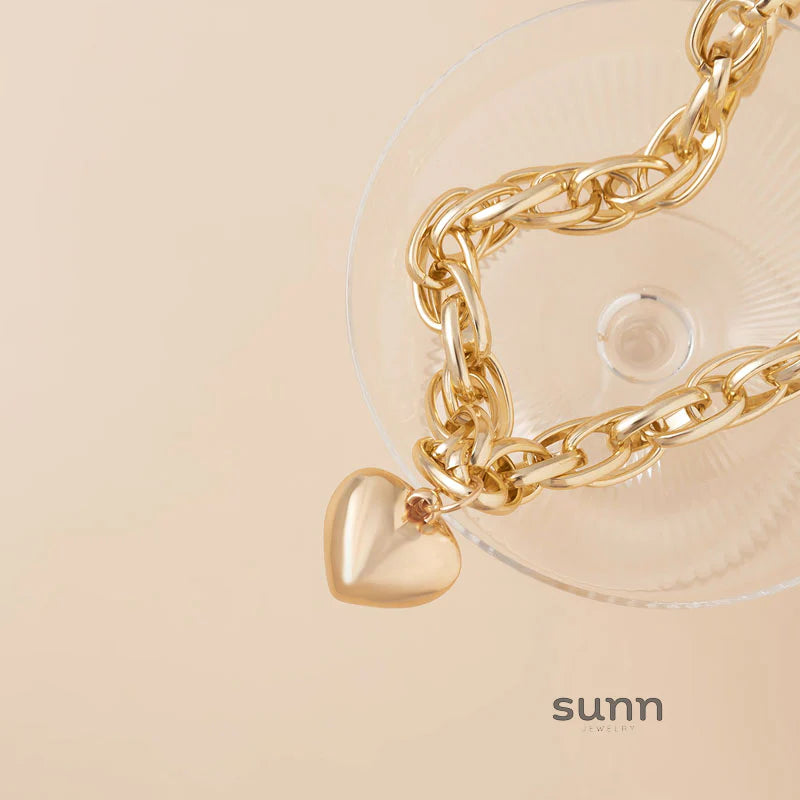 Collyns Chunky Heart Chain Necklace