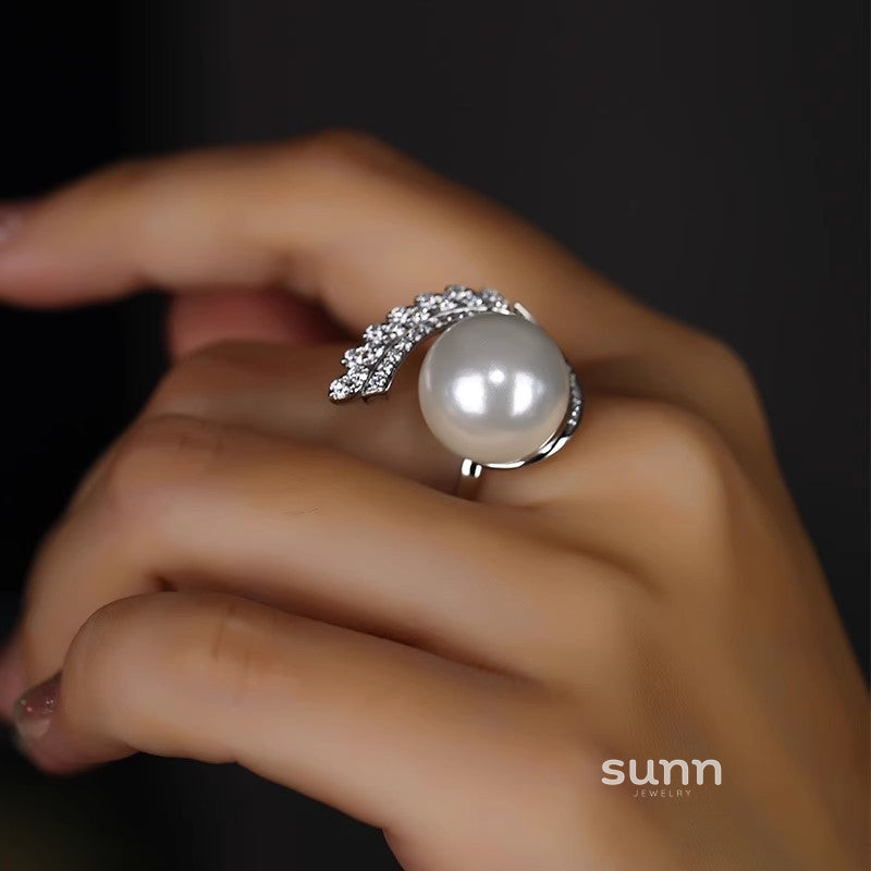 Conley Fan Pearl Ring [3QC49CCA]