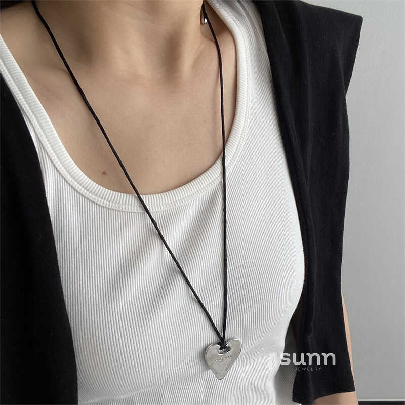 Conley Sculptural Pendant Necklace [TPR4FTE2]