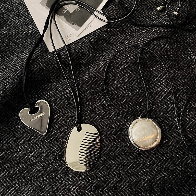 Conley Sculptural Pendant Necklace [613VTH1N]