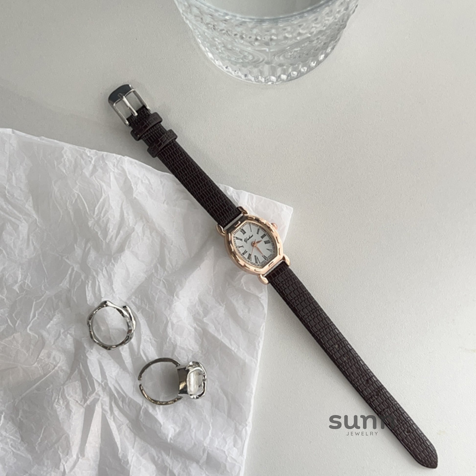 Constanza Elegant Barrel Watch [ICEK73ON]