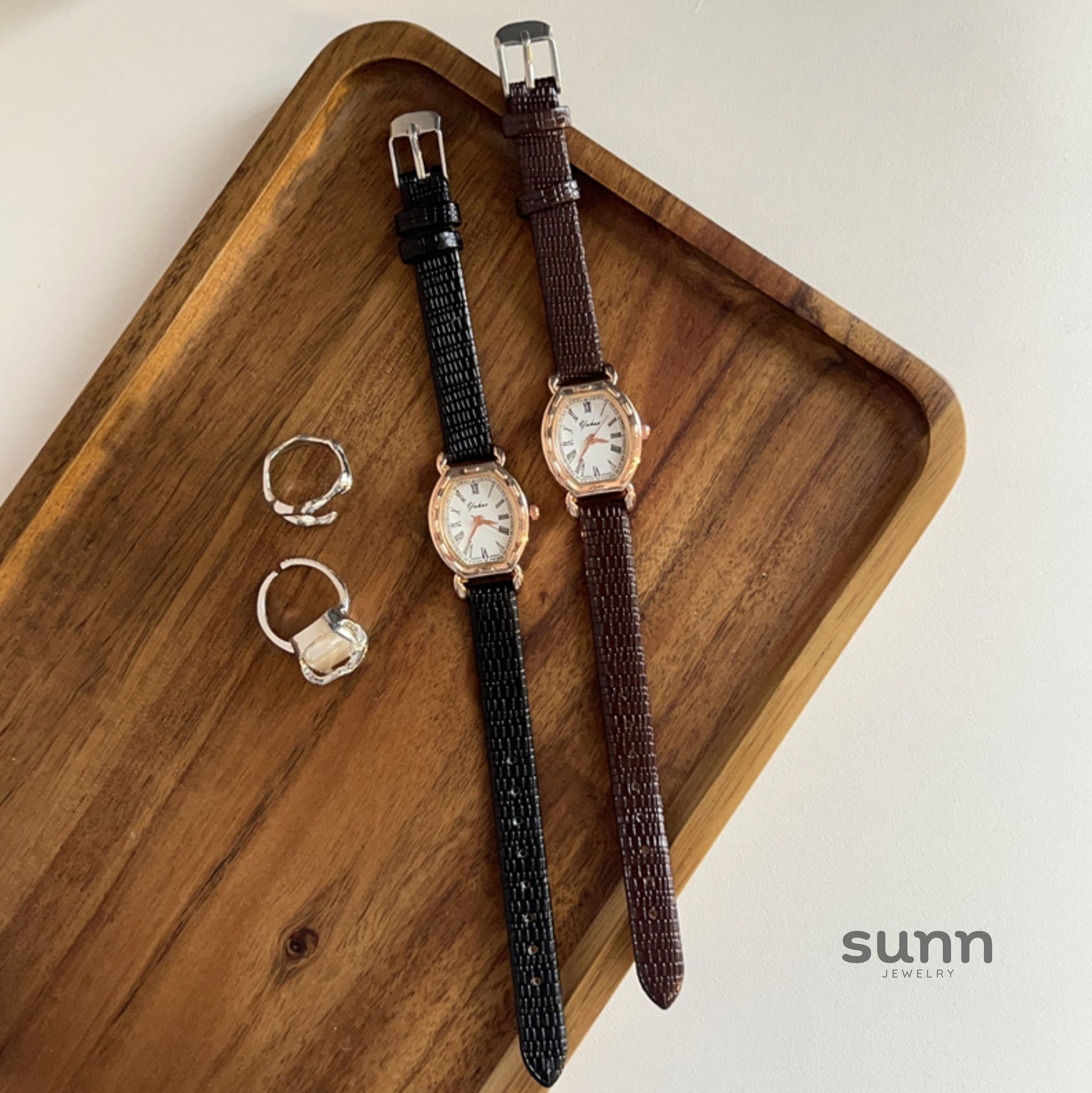 Constanza Elegant Barrel Watch [DC1Y4HOV]