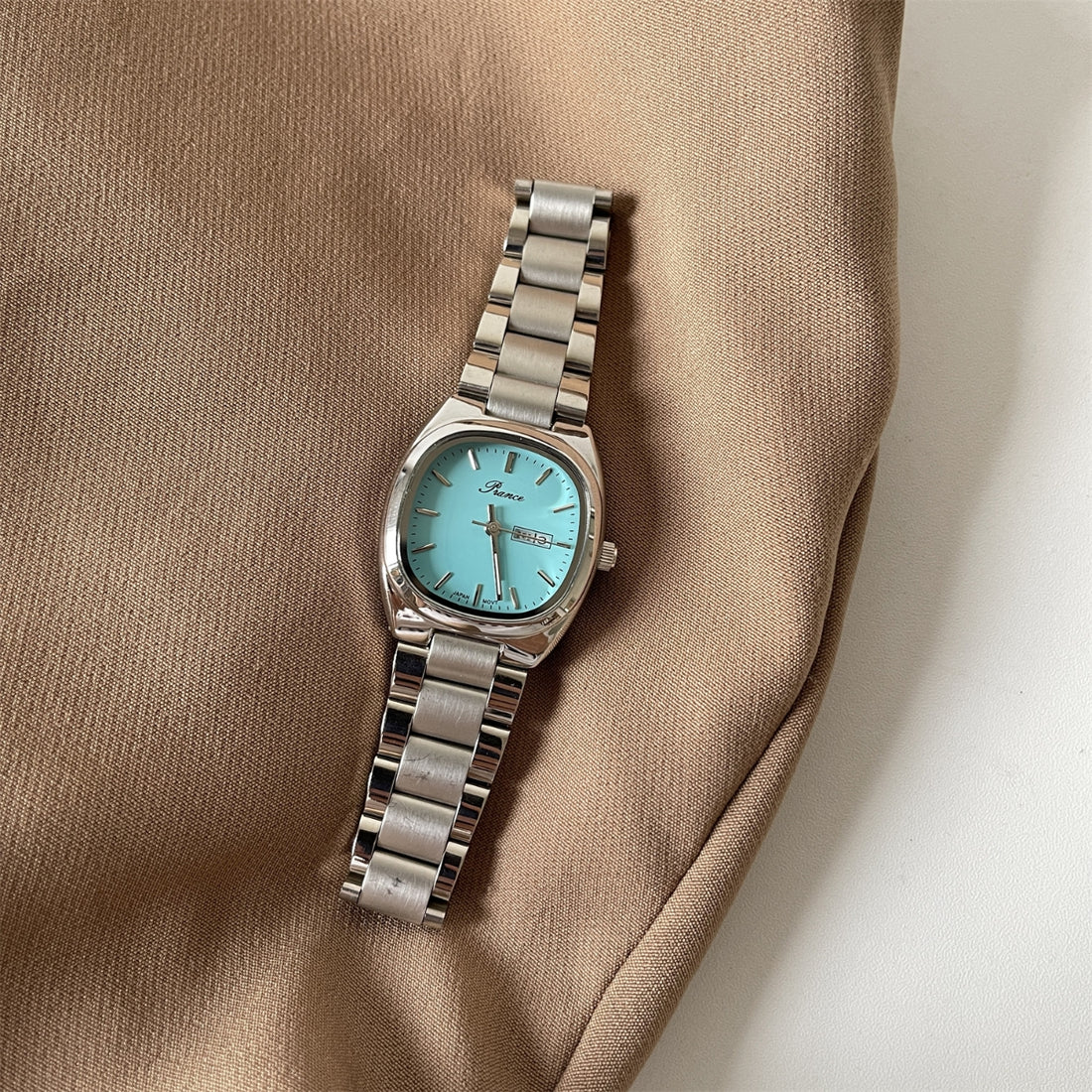 Consuelo Minimalist Steel Watch [MGG48EE9]