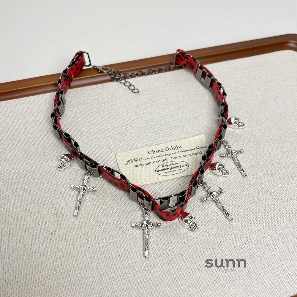 Coral Rivet Cross Choker [Y5QSRCBT]