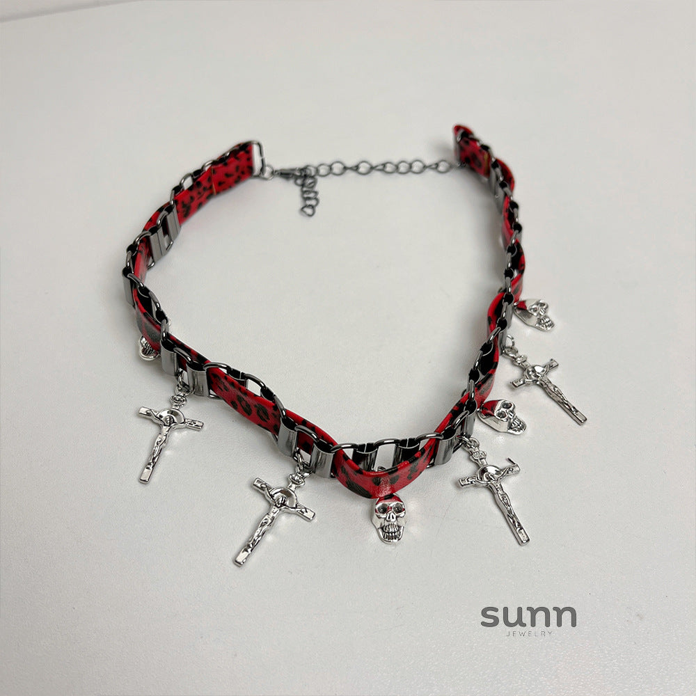 Coral Rivet Cross Choker [P5XEI7V2]