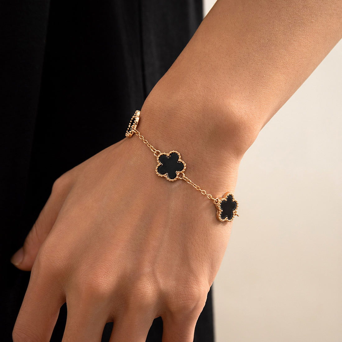 Corbin Five-Leaf Charm Bracelet [XLCHYME3]