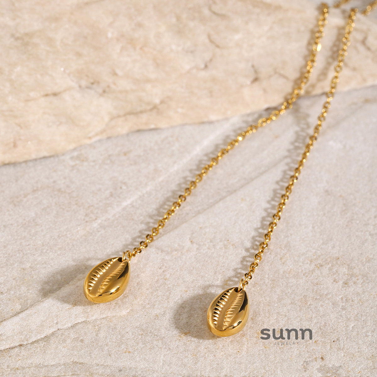 Corbyn Long Shell Pendant Necklace [A7RHLM31]