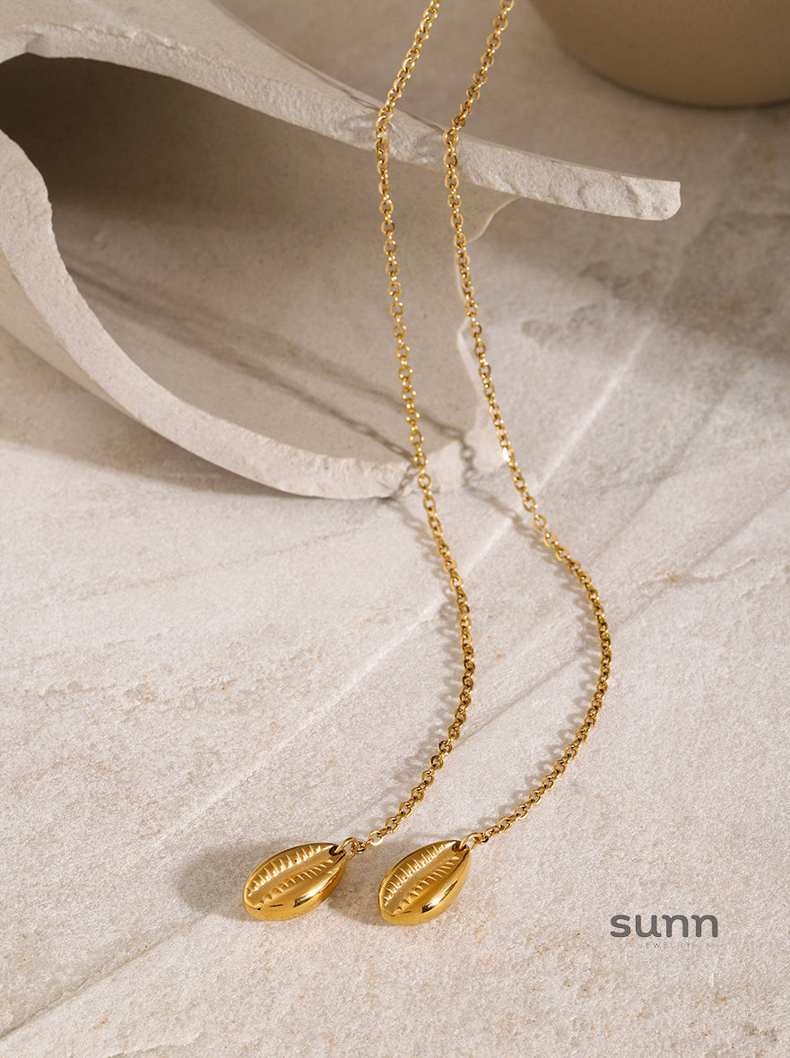 Corbyn Long Shell Pendant Necklace [5HHQUR5F]