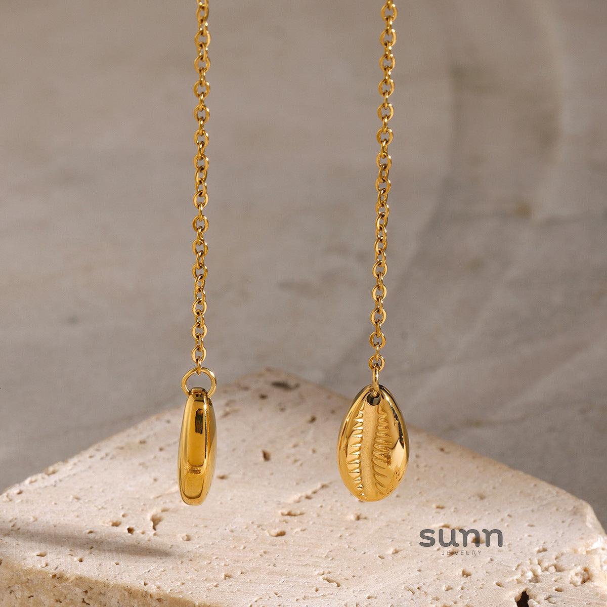 Corbyn Long Shell Pendant Necklace [3K4W7D1D]
