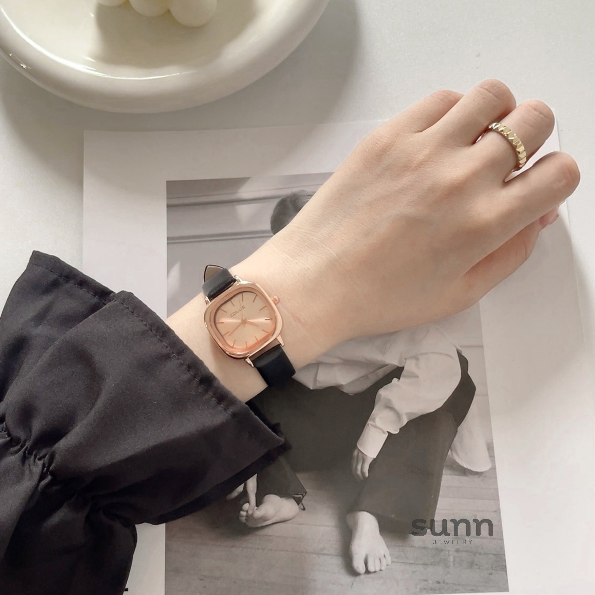 Corey Square Minimalist Watch [B4IOM7U6]