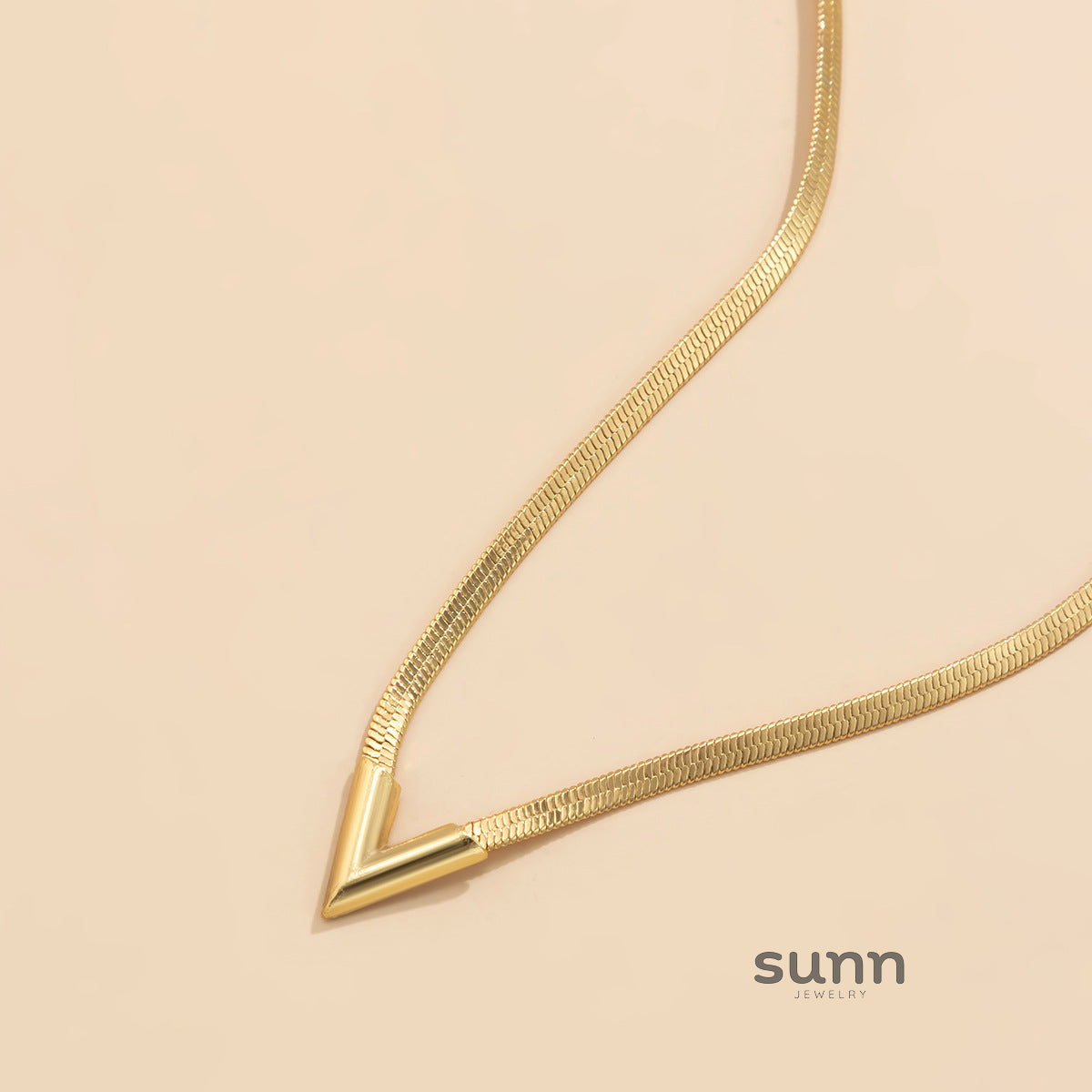 Corina Sleek Blade Chain Necklace [2Z3NVJOB]