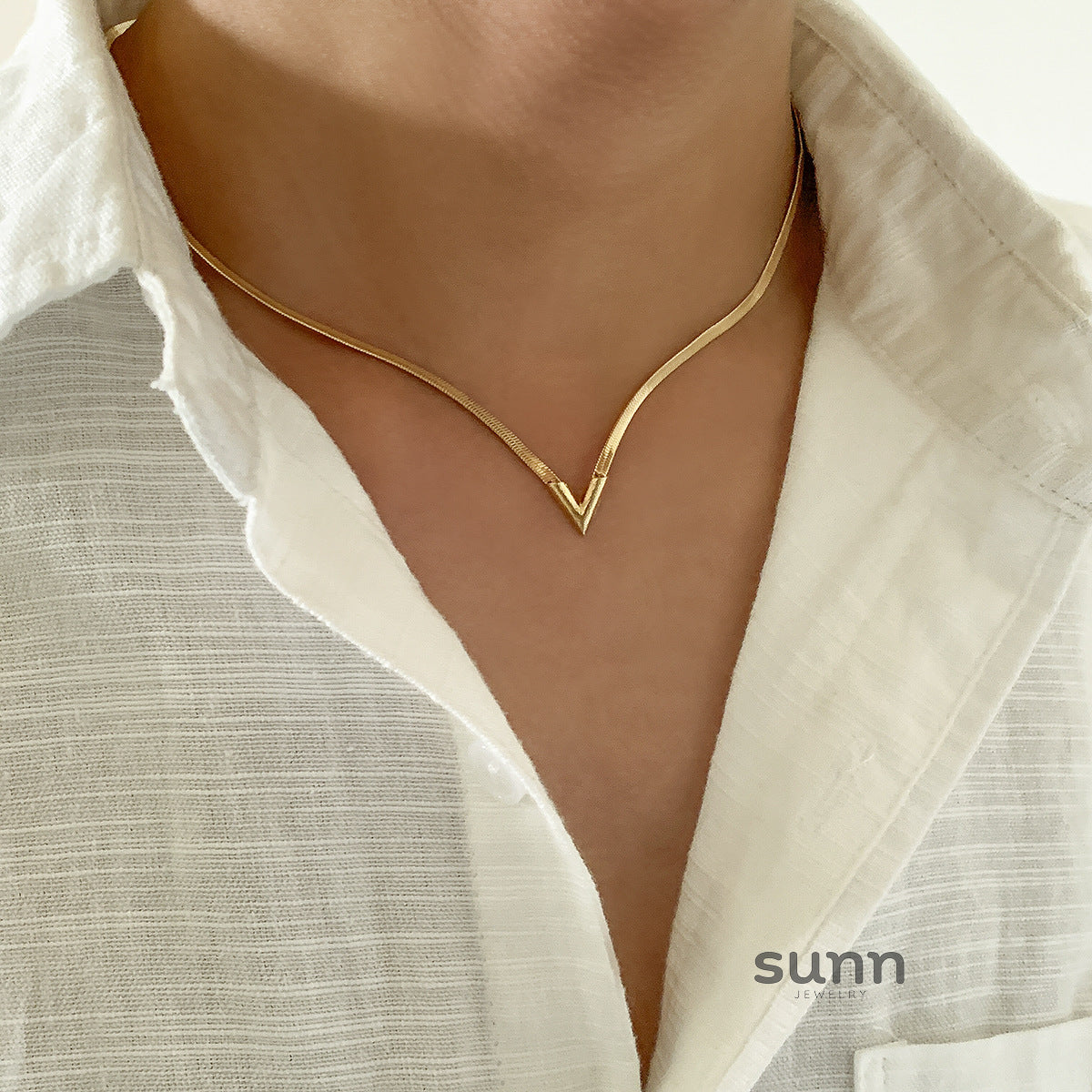 Corina Sleek Blade Chain Necklace [248NZ5FE]